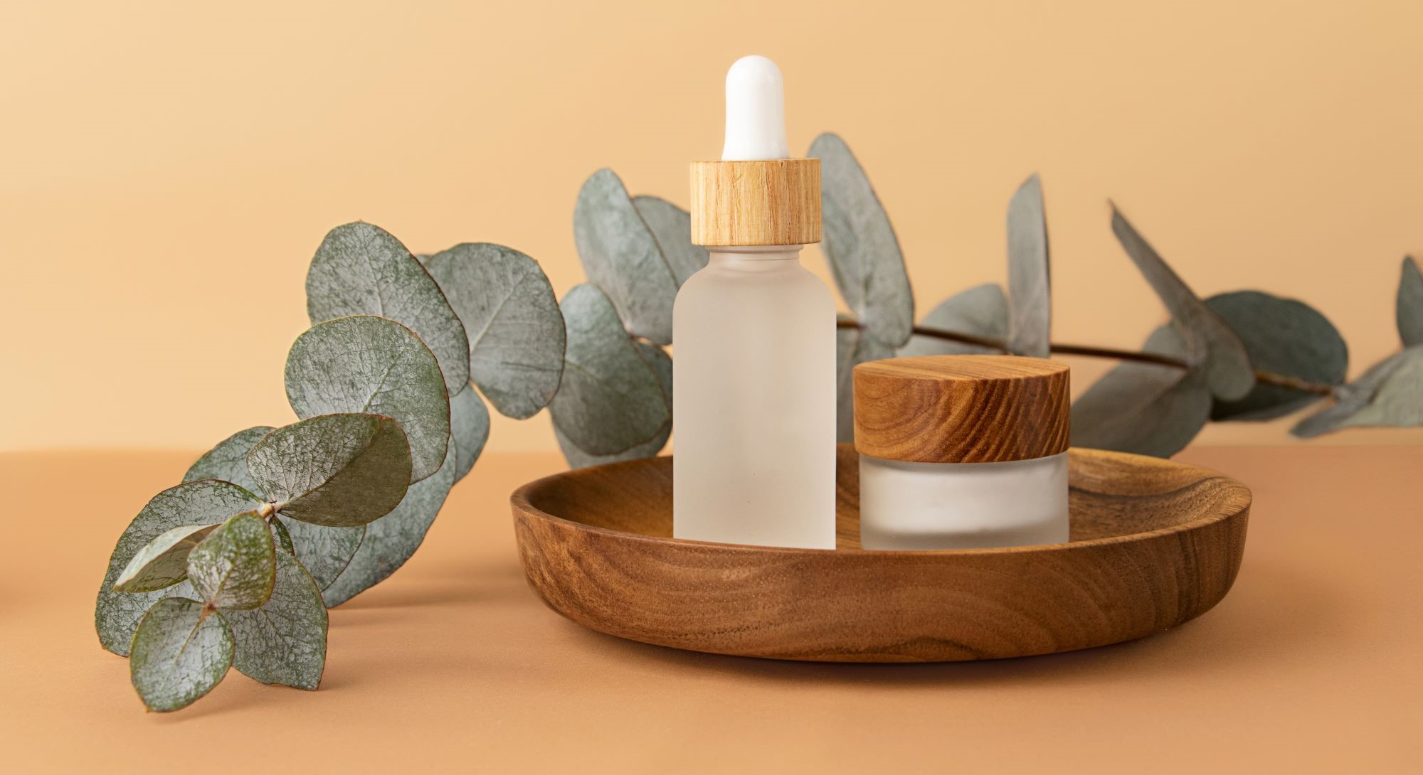 綠色化妝品引領美妝產業邁向淨零永續